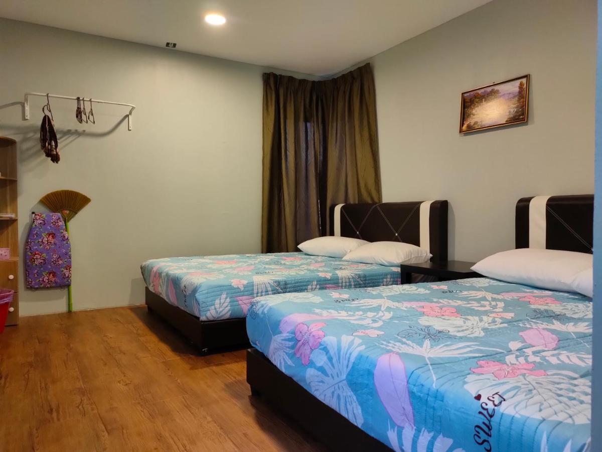 Aleesa Roomstay Pasir Puteh Eksteriør billede