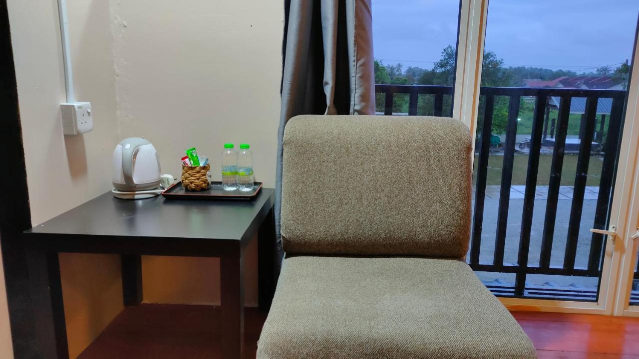 Aleesa Roomstay Pasir Puteh Eksteriør billede